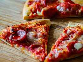 Franchise Pizzeria: Well Established