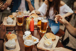 Bar & Grill including Real Estate - 100k Gaming