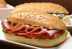 Franchise Restaurant Serving Italian-style Hoagies