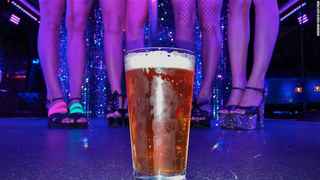 Long Beach Area Bar with Dance and Entertainment