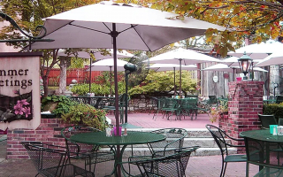 Magpie's Cafe on Historic Main Street Downtown St. Charles