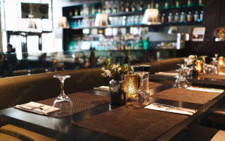 High Volume Jacksonville landmark restaurant. Semi Absentee!