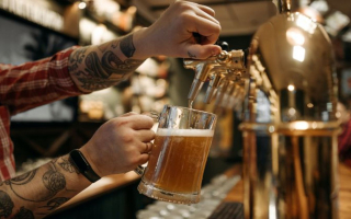 Only Tavern in Town Center - Great Staff & Manager - Run Pseudo-Absentee