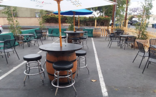 Cocktail Bar 48, low rent, limited competition