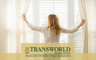 Tech-Savvy Decor Leader: 35-Year Legacy