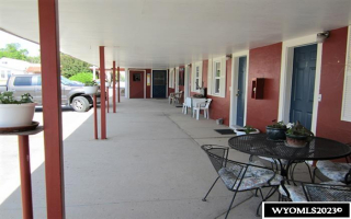 Prime Location- Motel & Personal Residence in One