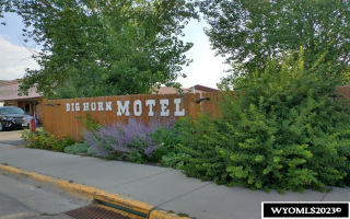 Prime Location- Motel & Personal Residence in One