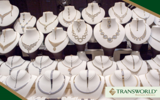 Elegant Fashion Jewelry Store in great location