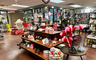 Well Known Gift Shop In Great Suburban Location