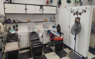  Beauty Salon, 6 Chairs 2 Rooms 30-year Reputation
