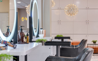 Turnkey Luxury Salon & Spa in Prime Palm Beach Location - Visa Eligible