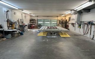 Collision Repair Shop - Established & Profitable