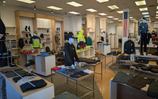 Uniforms Showroom 8350 Sq Ft Professional Fixtures