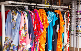 Thriving Coastal Retail Shop with Loyal Clientele 