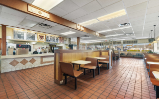 Fully Equipped Quick-Service Restaurant for Sale - High-Traffic Area