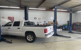 Auto Repair Est 40 Yrs Fully Equipped Low Rent!