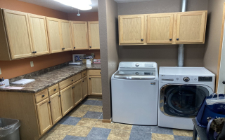 927 S Hwy 52: Motel-12 Rooms