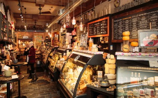 Neighborhood Market w/RE