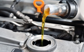 Rapid Oil Change with Light Automotive Repair