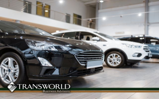 Car Dealership in Hollywood