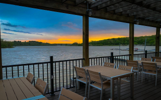 Incredible Rural Waterfront Restaurant and Inc RE