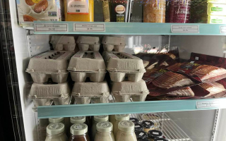 Unique Successful Grocer - Fresh Organic Vegetables, Wine & Beer, Artisanal Cheeses