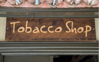 Turnkey Chain of High-Volume Smoke Shops