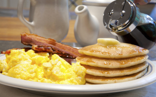 Popular Breakfast Restaurant for Sale! Owner Benefit 177,900K