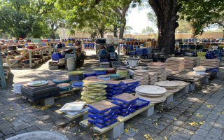 Pottery Paradise, Vacaville California - for sale Pottery Paradise, Vacaville California - for sale