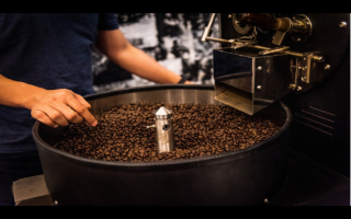 Specialty Coffee & Tea Company with Strong 