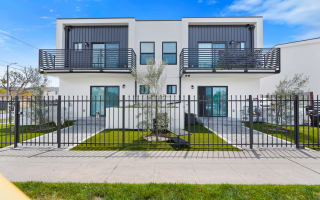 Turnkey Airbnb Business 3 Adjacent Homes 15 Rooms Turnkey Airbnb Business 3 Adjacent Homes 15 Rooms