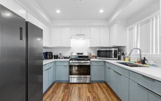 Turnkey Airbnb Business 3 Adjacent Homes 15 Rooms