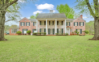 Historic Colonial Home for Wedding Venue or B&B