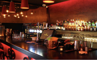 Established Walnut Creek Restaurant & Bar in One