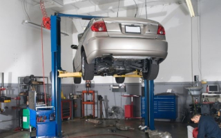 28-Year-Old Auto Repair & Lube Business with RE 28-Year-Old Auto Repair & Lube Business with RE